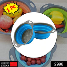 Compact silicone strainer for washing.