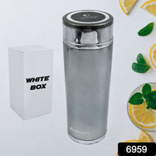 Leak-proof thermos bottle for hot and cold drinks.