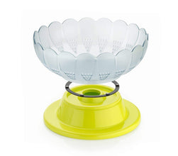 Spinning plastic bowl for convenient fruit and vegetable storage